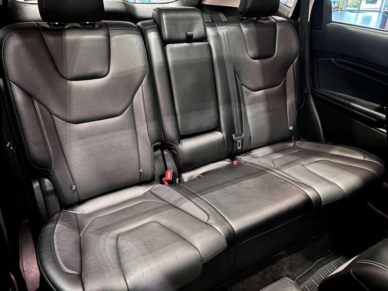 2018 Ford Edge Titanium AWD Photo