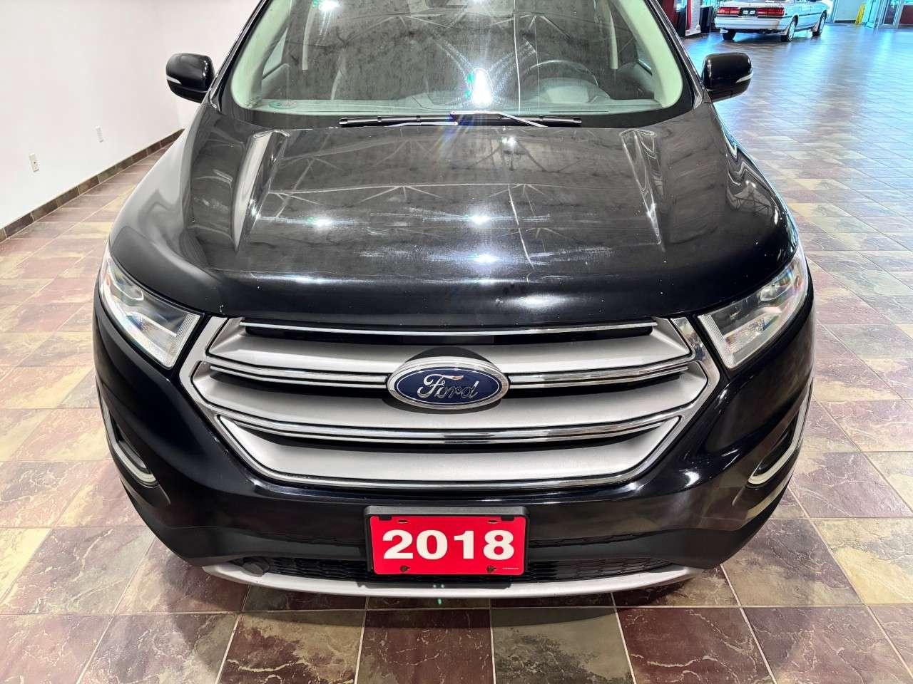 2018 Ford Edge Titanium AWD Photo