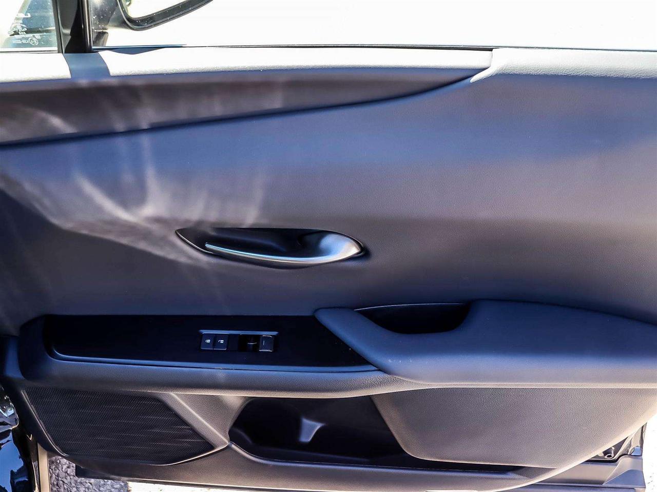 2026 Lexus UX UX 300H HYBRID AWD ADAPTIVE CRUISE POWER SEATS Photo