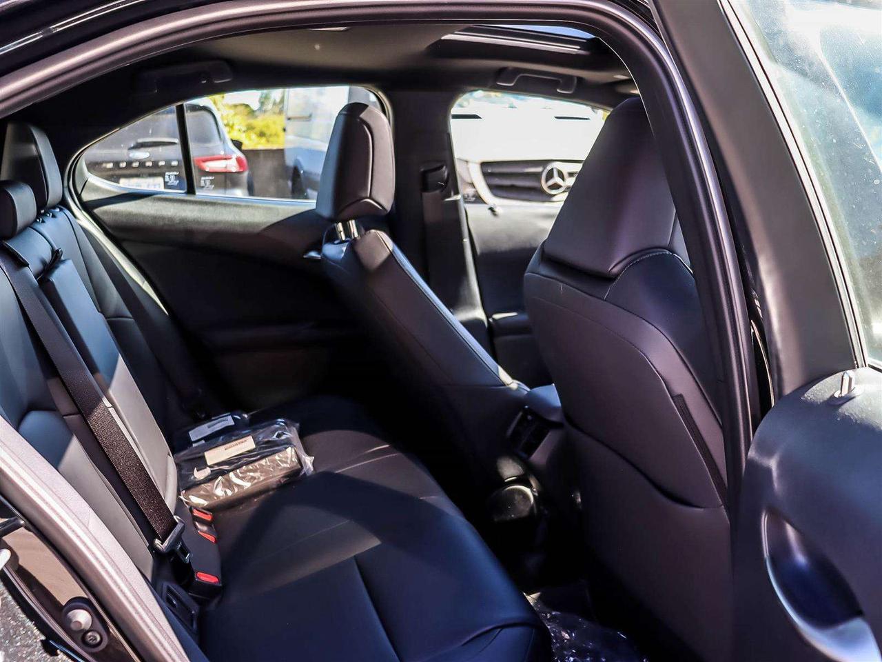 2026 Lexus UX UX 300H HYBRID AWD ADAPTIVE CRUISE POWER SEATS Photo