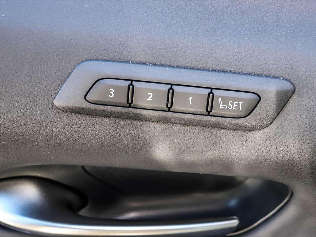 2026 Lexus UX UX 300H HYBRID AWD ADAPTIVE CRUISE POWER SEATS Photo