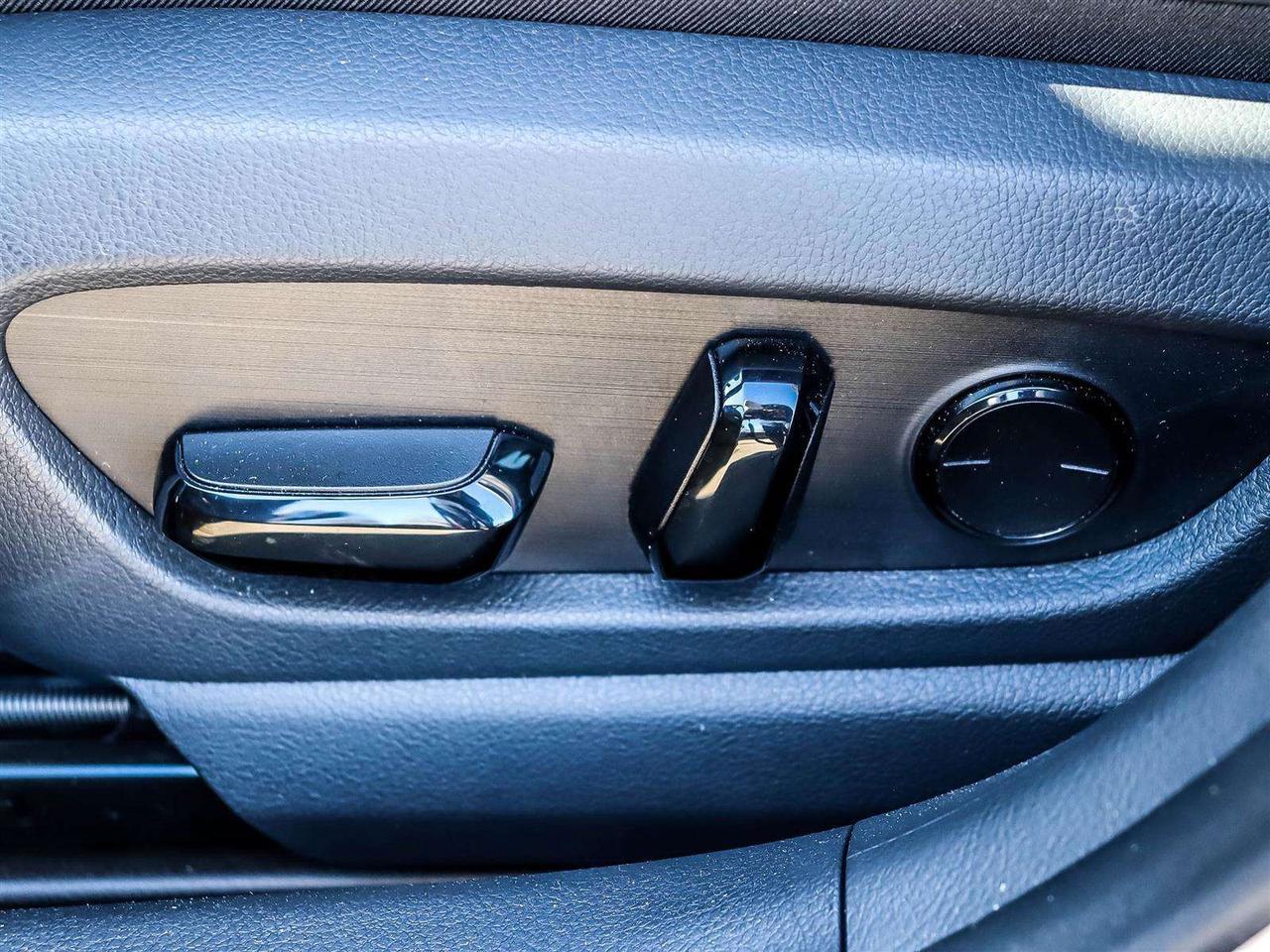 2026 Lexus UX UX 300H HYBRID AWD ADAPTIVE CRUISE POWER SEATS Photo