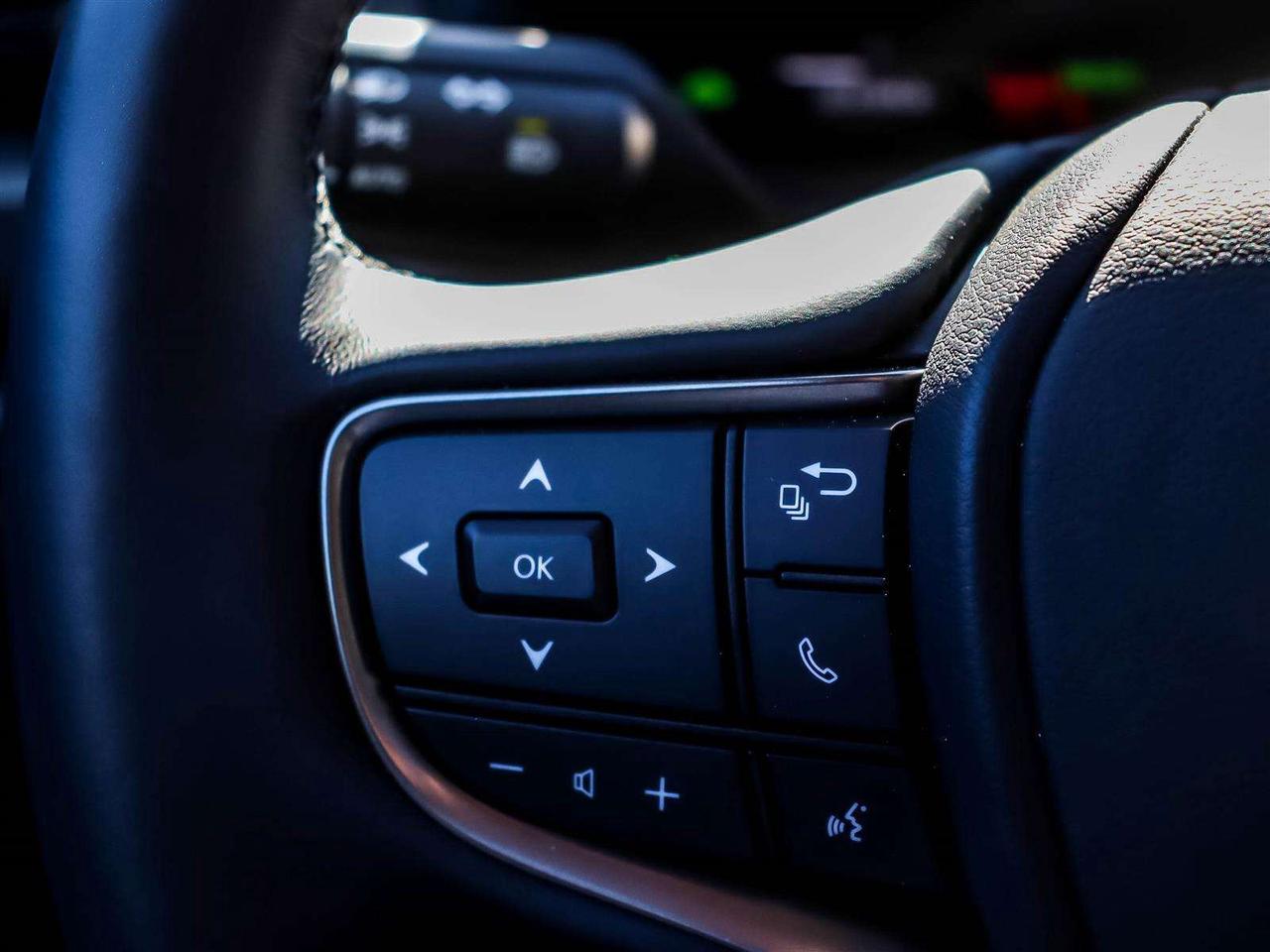 2026 Lexus UX UX 300H HYBRID AWD ADAPTIVE CRUISE POWER SEATS Photo