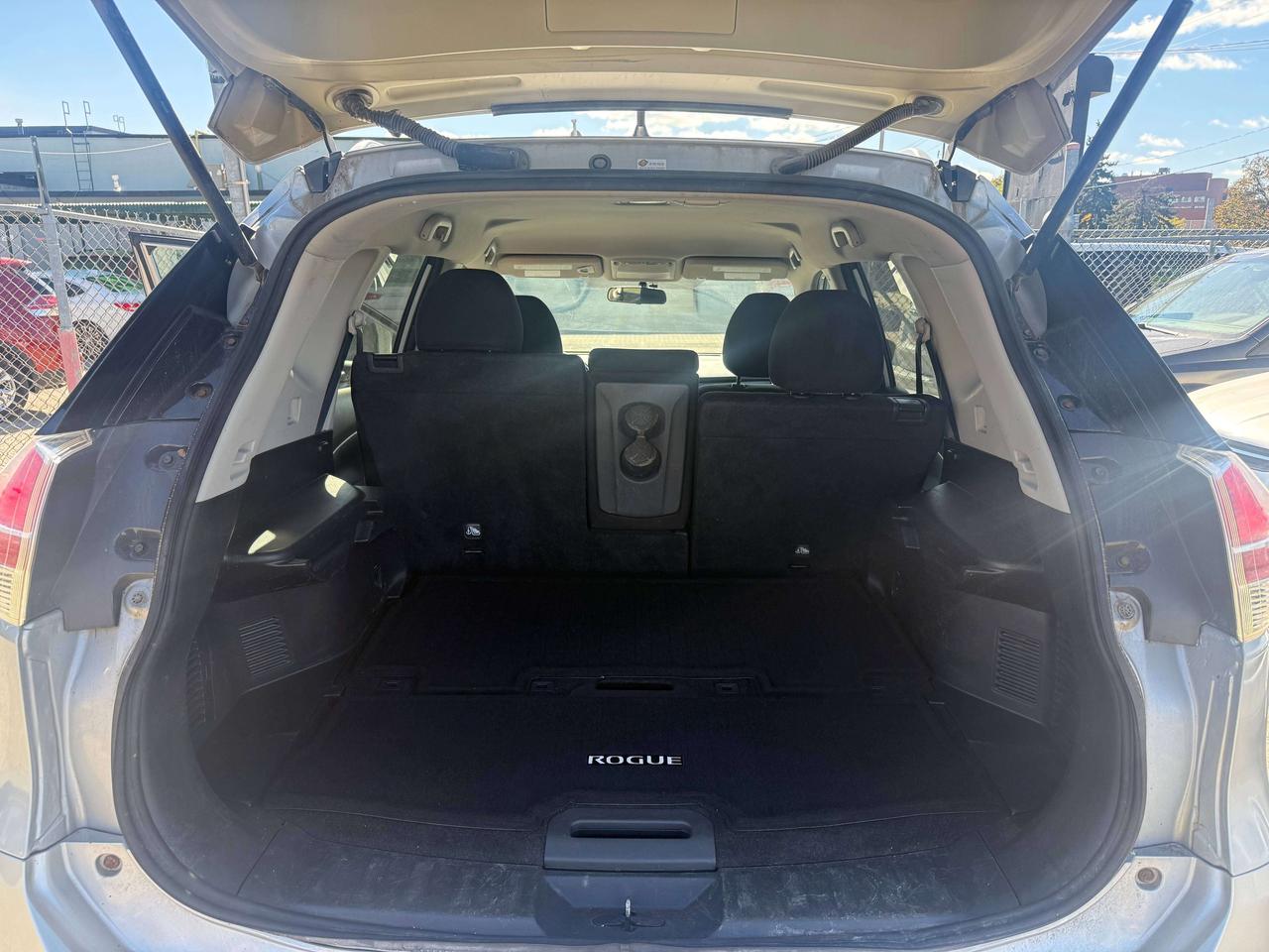 2016 Nissan Rogue *** 3 YEAR WARRANTY INCLUDED *** Photo