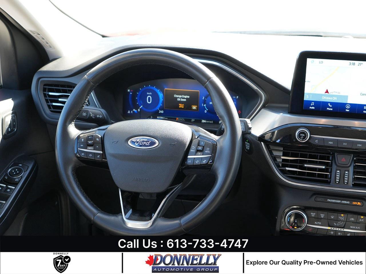 2022 Ford Escape Titanium AWD Photo