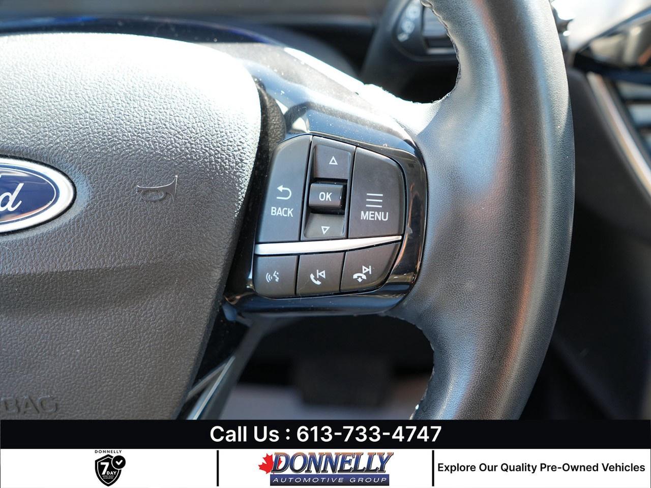 2022 Ford Escape Titanium AWD Photo