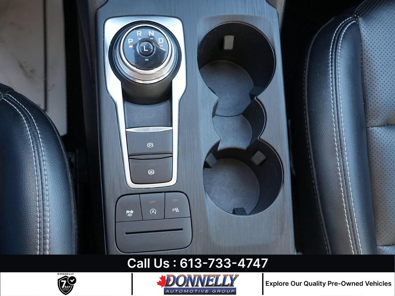 2022 Ford Escape Titanium AWD Photo