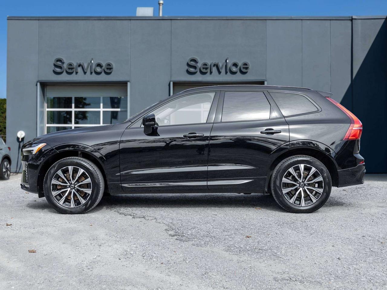 2023 Volvo XC60 PLUS DARK THEME^Harman Kardon^New Brakes Photo