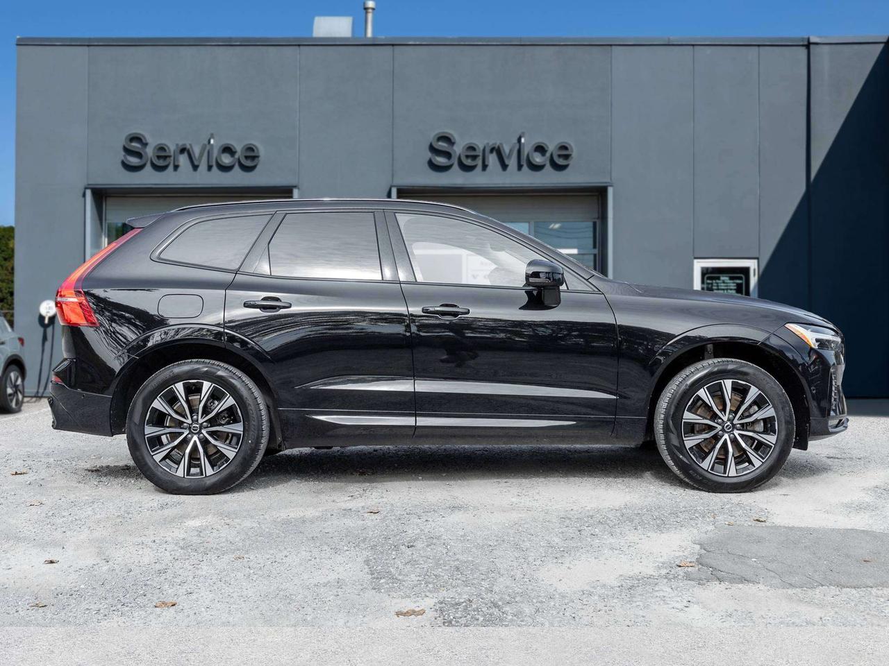 2023 Volvo XC60 PLUS DARK THEME^Harman Kardon^New Brakes Photo