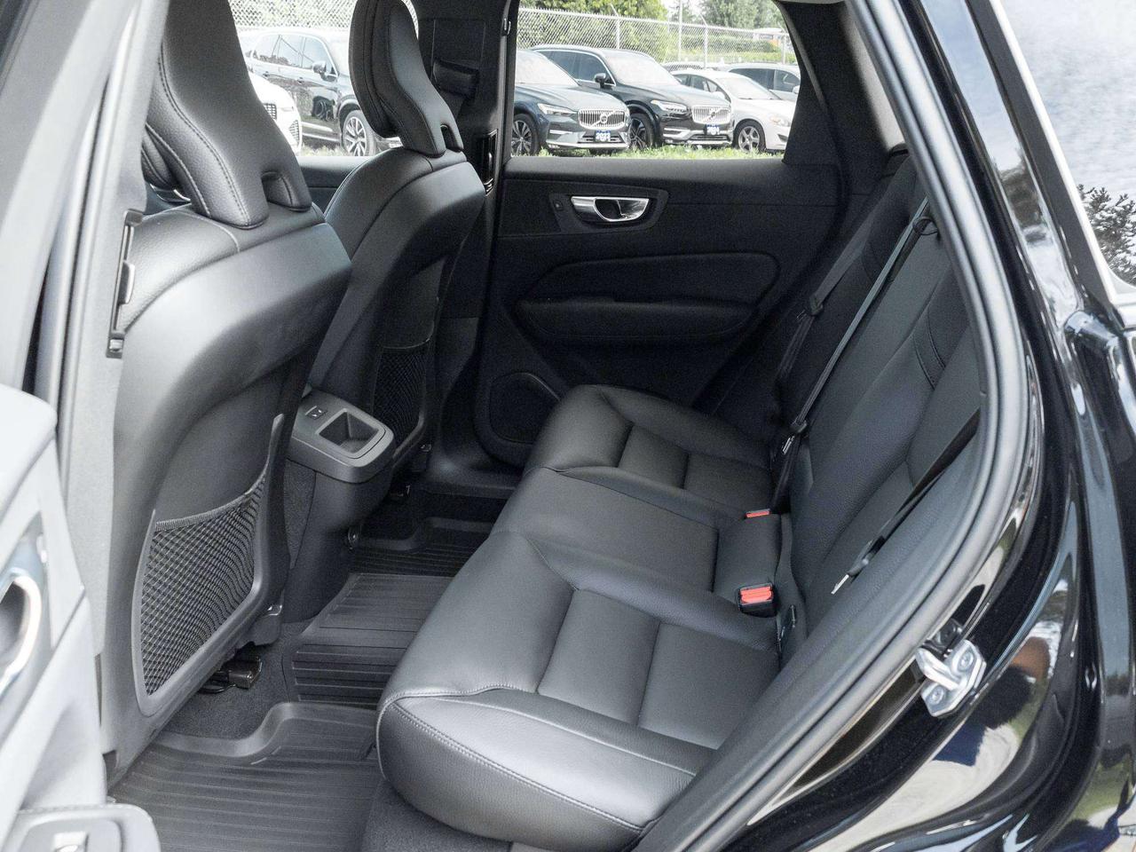 2023 Volvo XC60 PLUS DARK THEME^Harman Kardon^New Brakes Photo