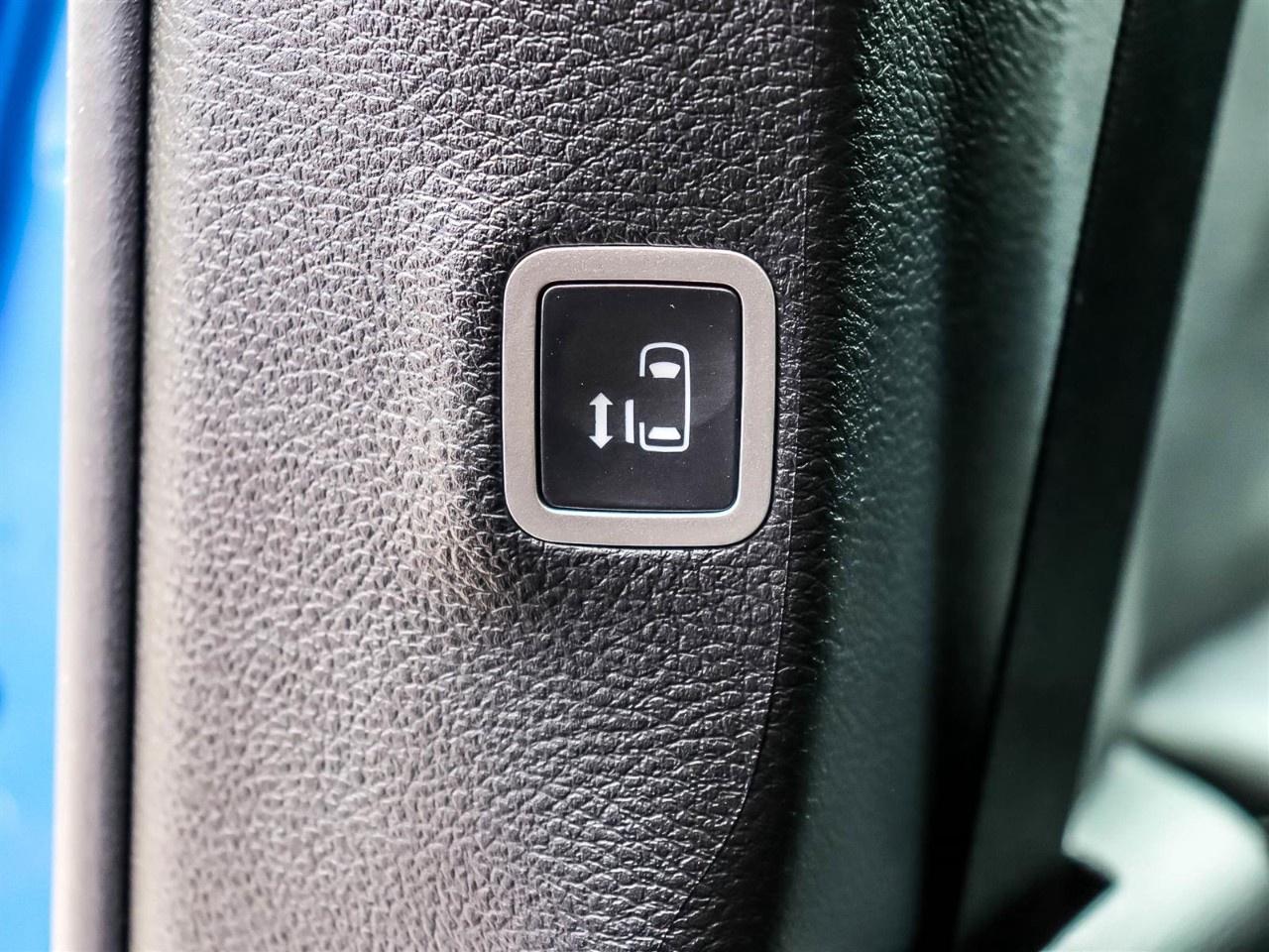 2027 Chrysler Pacifica Select FWD Photo