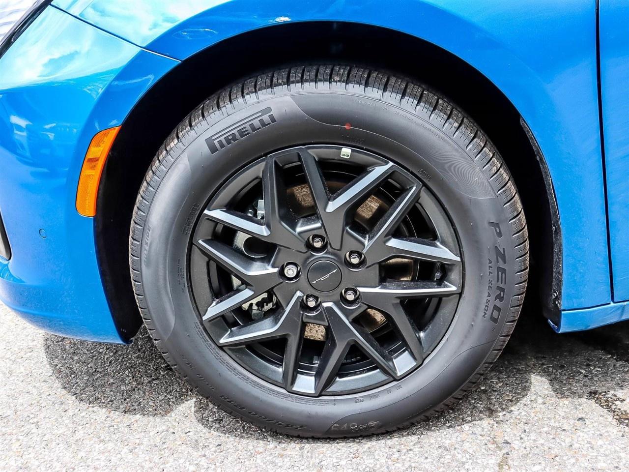 2027 Chrysler Pacifica Select FWD Photo