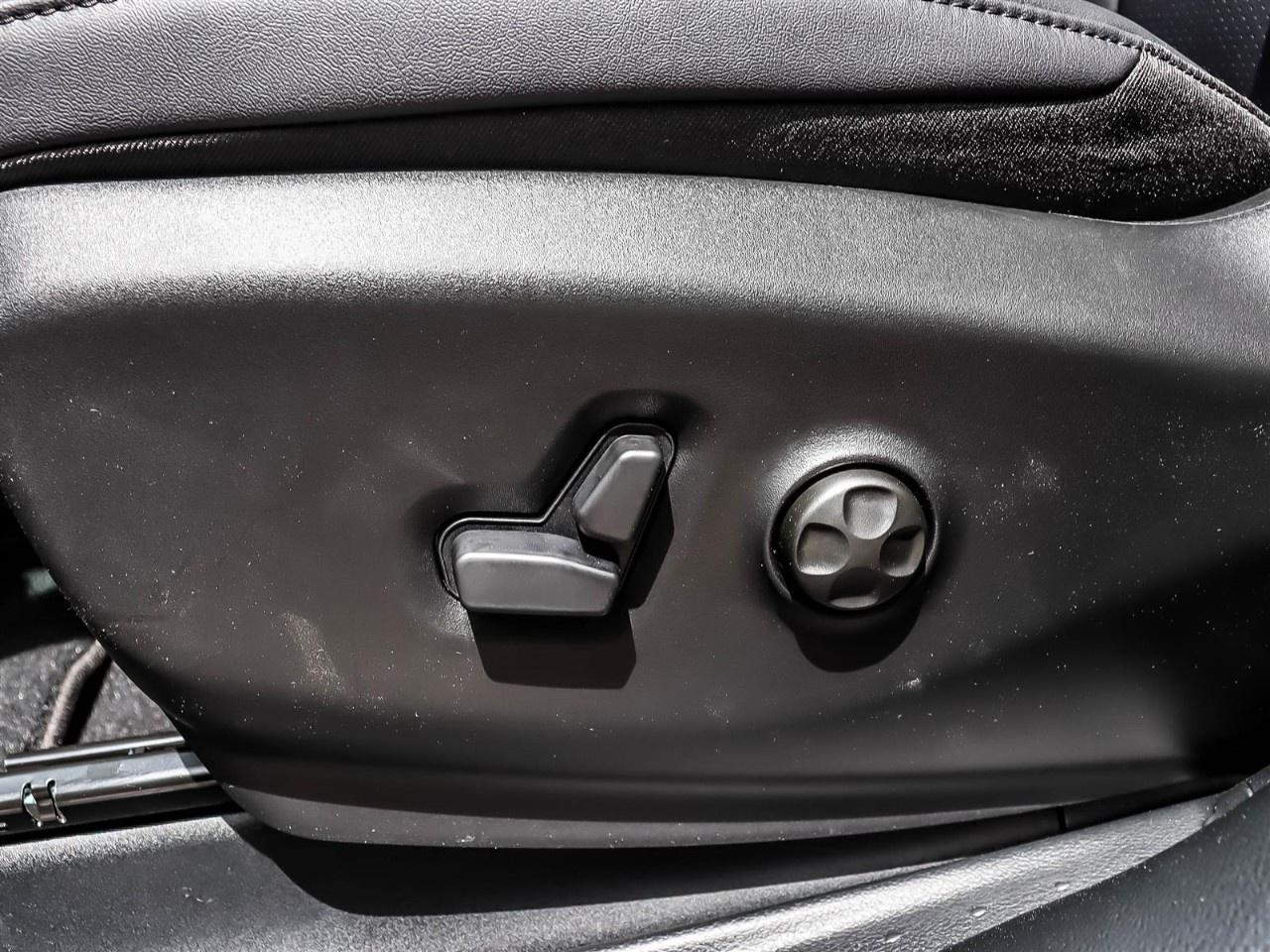 2027 Chrysler Pacifica Select FWD Photo