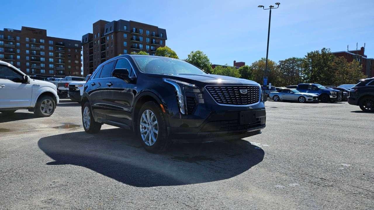 2023 Cadillac XT4 LUXURY   AWD   HEATED LEATHER Photo