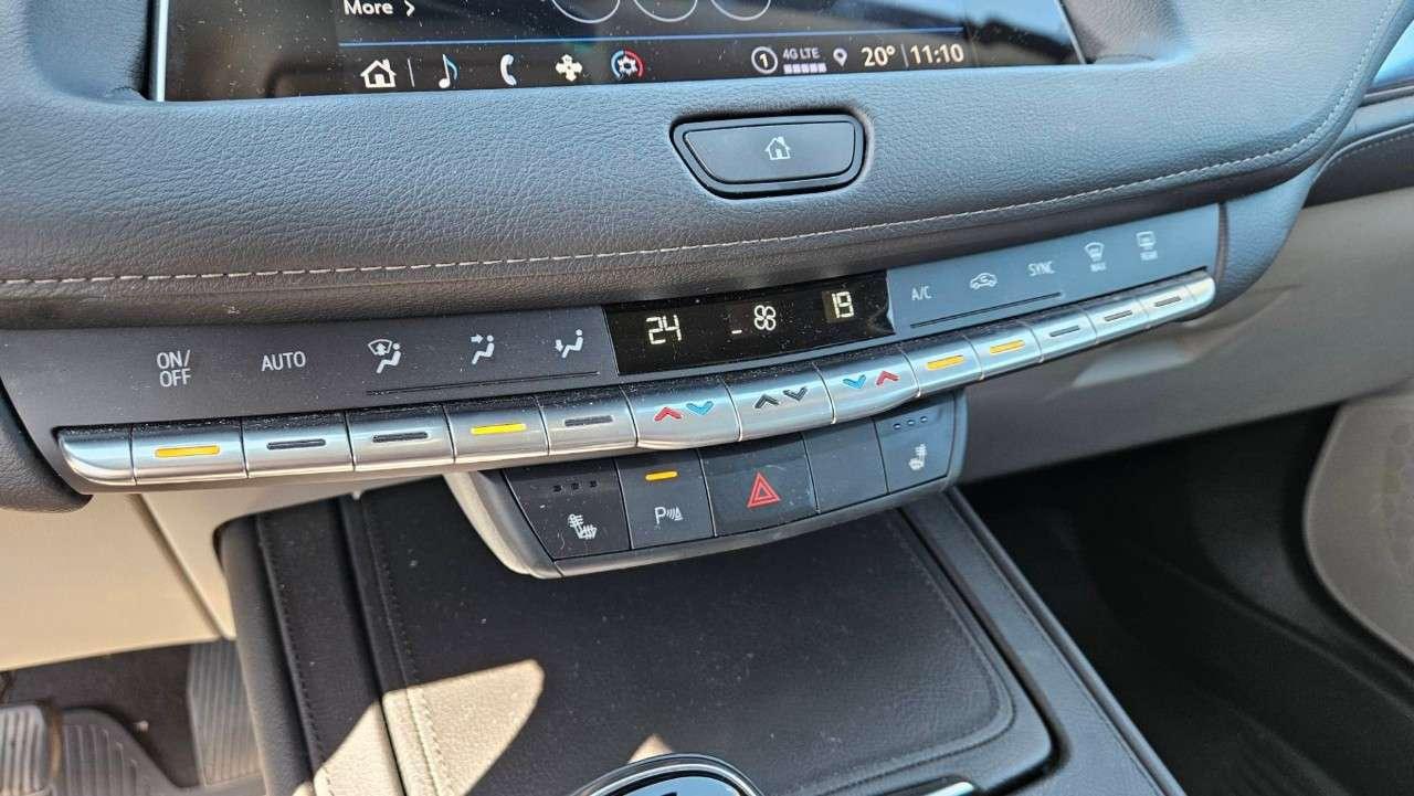 2023 Cadillac XT4 LUXURY   AWD   HEATED LEATHER Photo