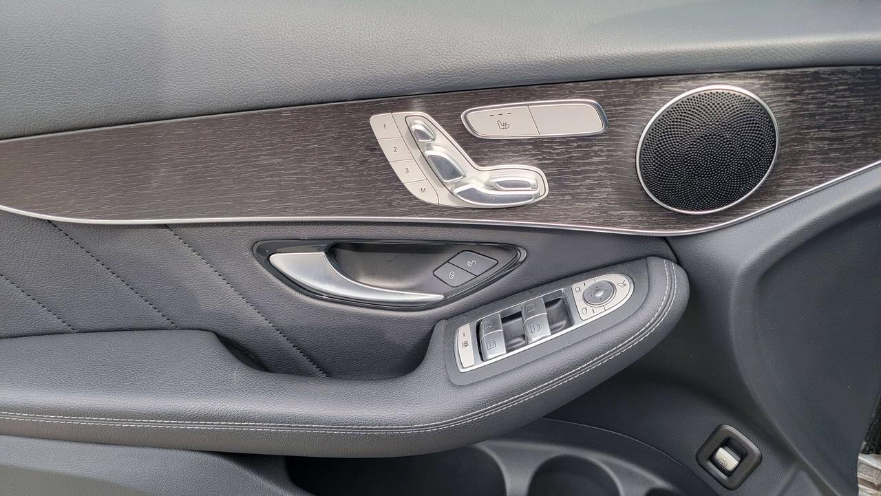 2022 Mercedes-Benz GLC GLC 300 4MATIC SUV Photo