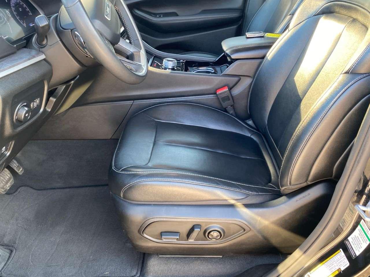 2023 Jeep Grand Cherokee LIMITED 4X4 Photo