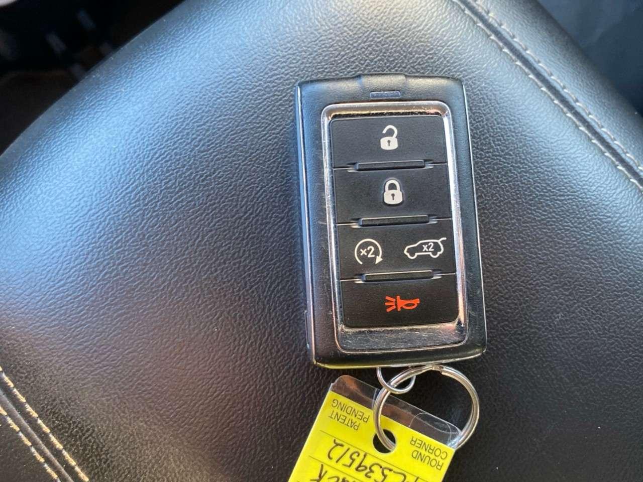 2023 Jeep Grand Cherokee LIMITED 4X4 Photo