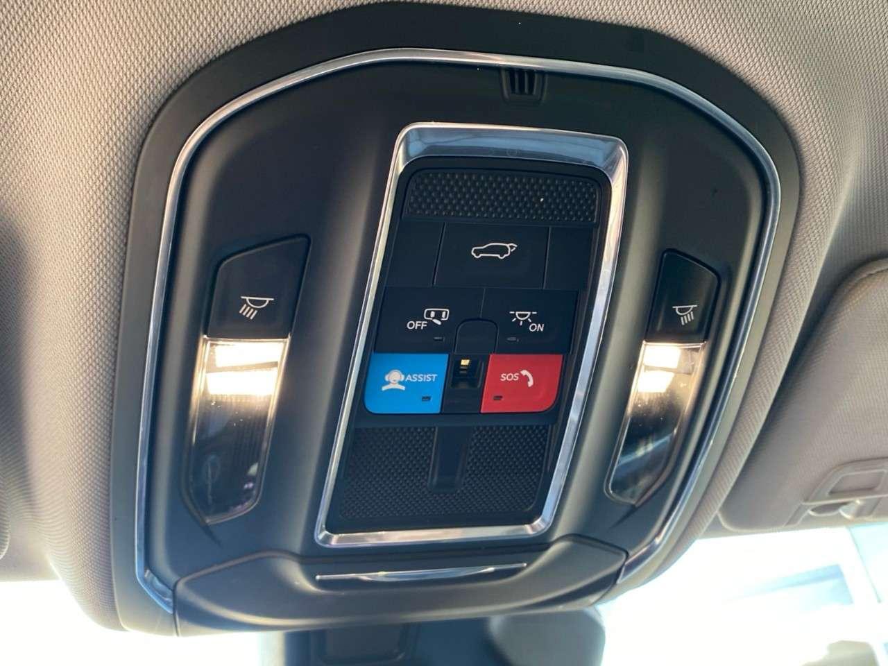 2023 Jeep Grand Cherokee LIMITED 4X4 Photo