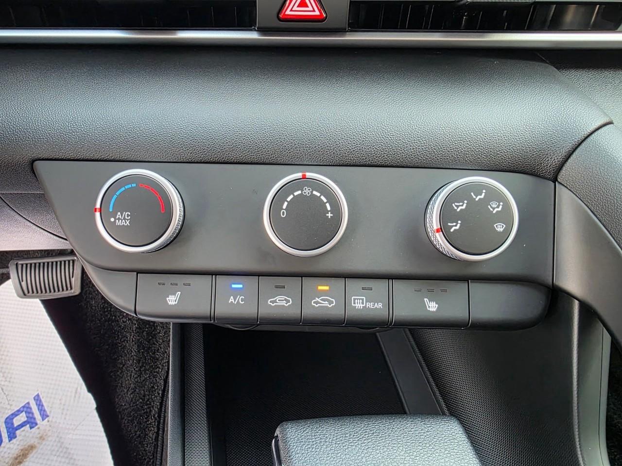 2026 Hyundai Elantra ESSENTIAL 4DR SEDAN Photo