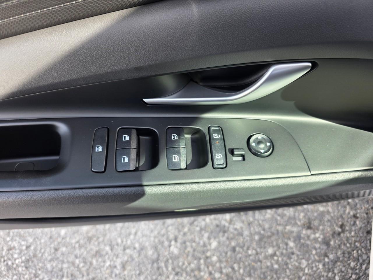 2026 Hyundai Elantra ESSENTIAL 4DR SEDAN Photo