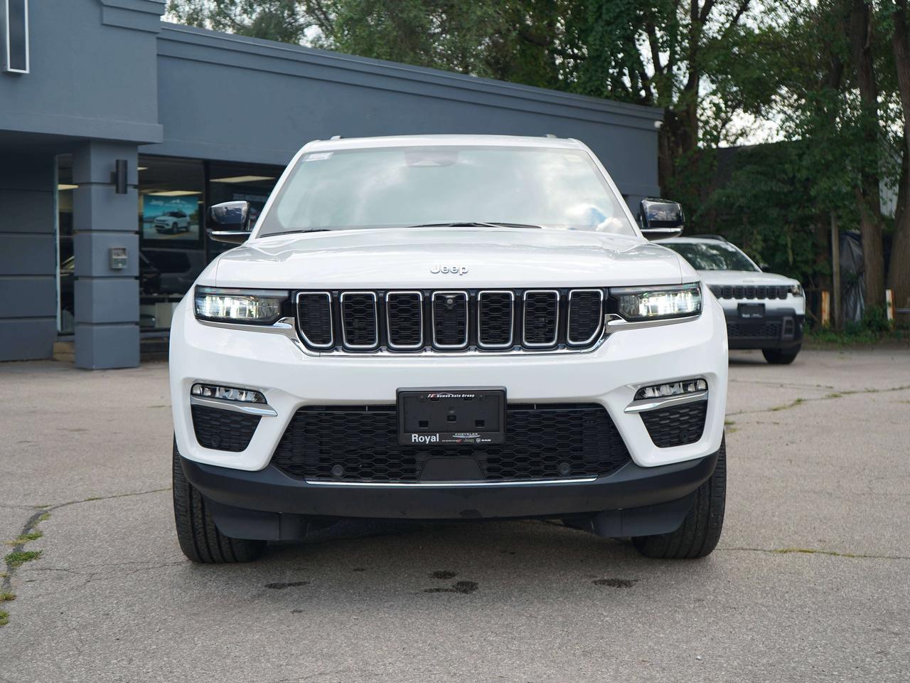 2023 Jeep Grand Cherokee LIMITED, 4XE, CARPLAY Photo