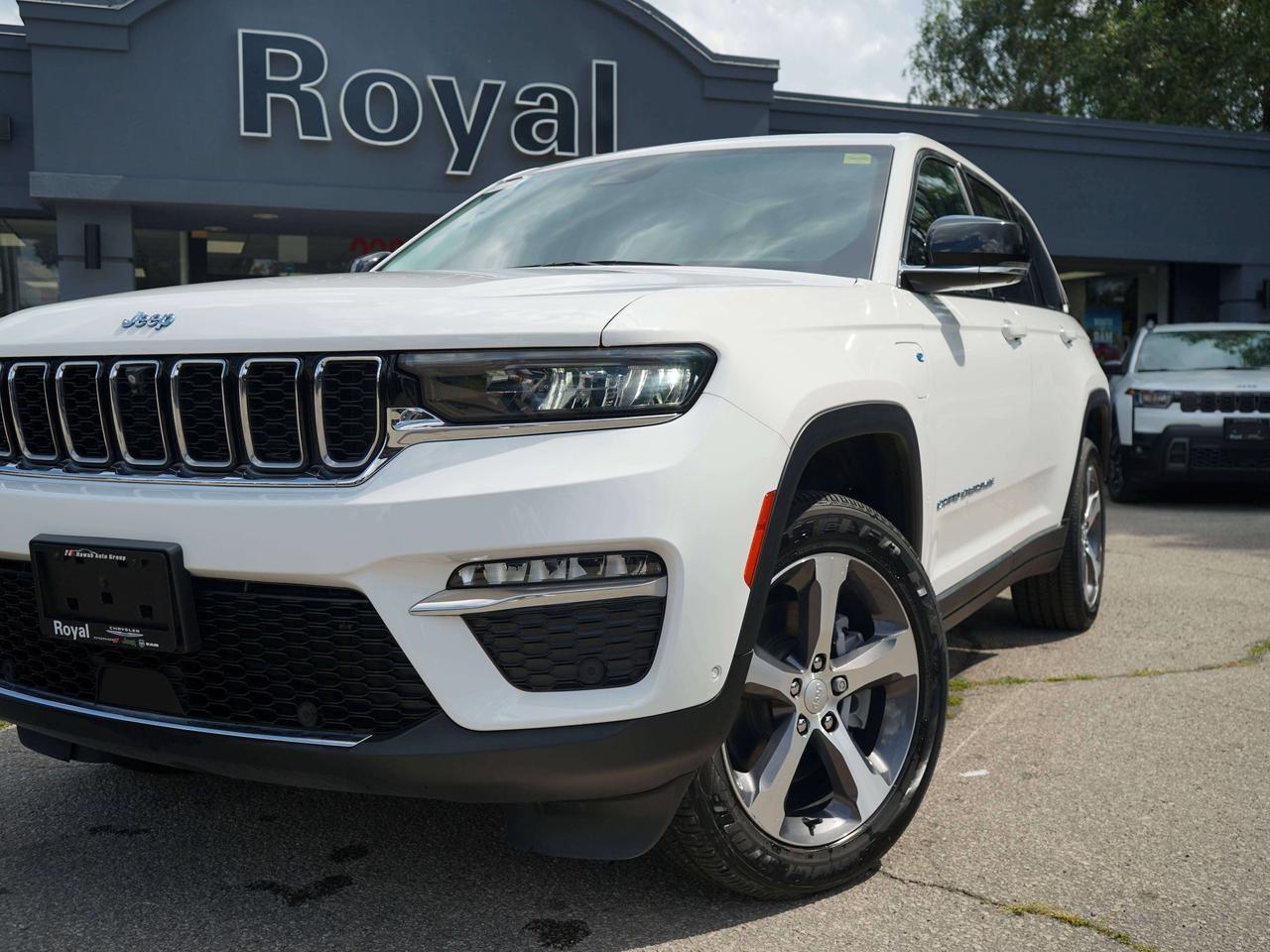 2023 Jeep Grand Cherokee LIMITED, 4XE, CARPLAY Photo