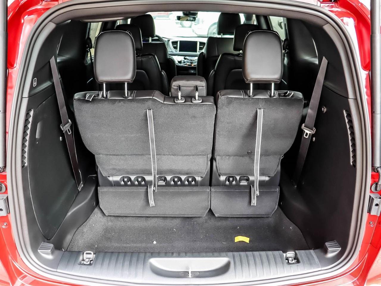 2027 Chrysler Grand Caravan SXT 2WD Photo