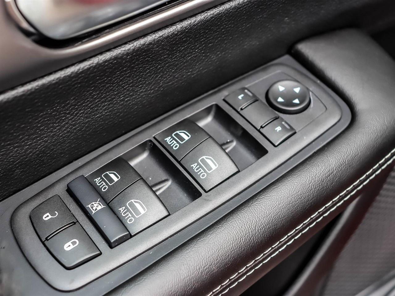 2027 Chrysler Grand Caravan SXT 2WD Photo