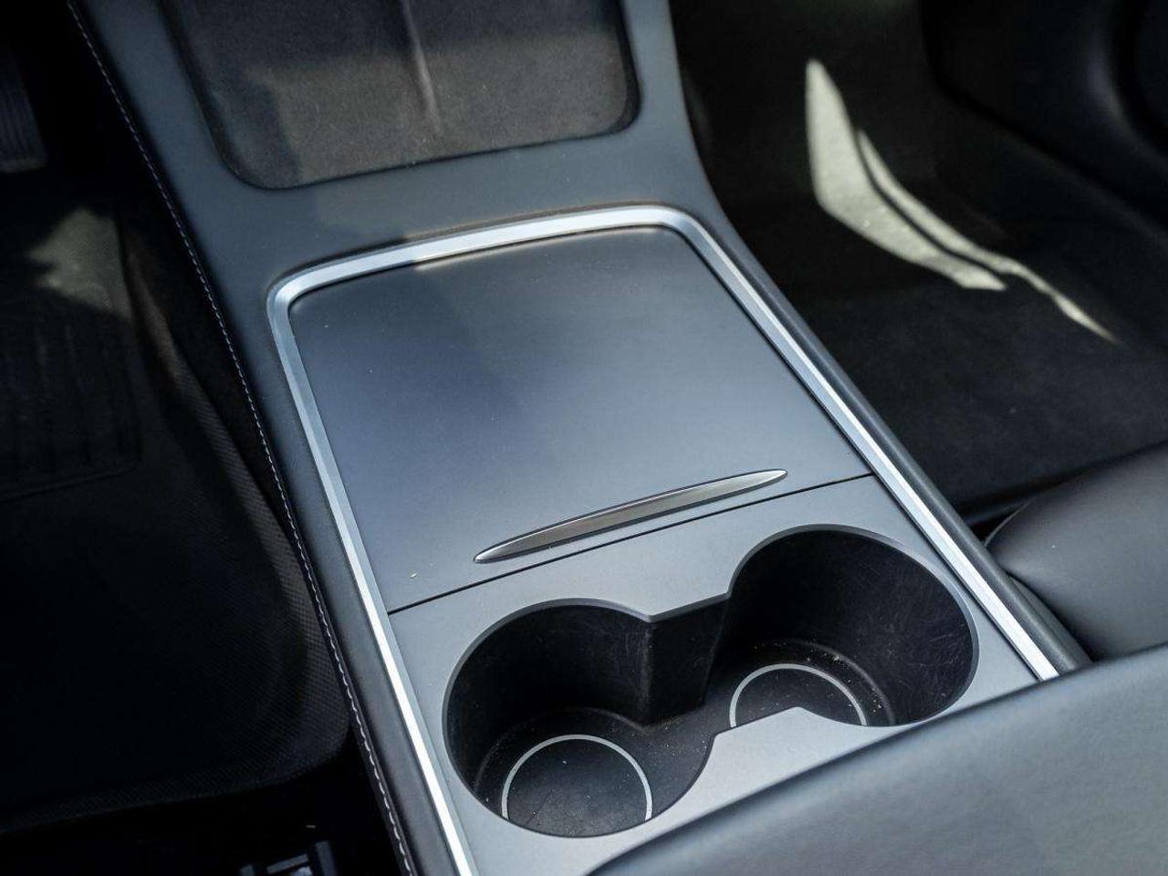 2022 Tesla Model 3 RWD Photo