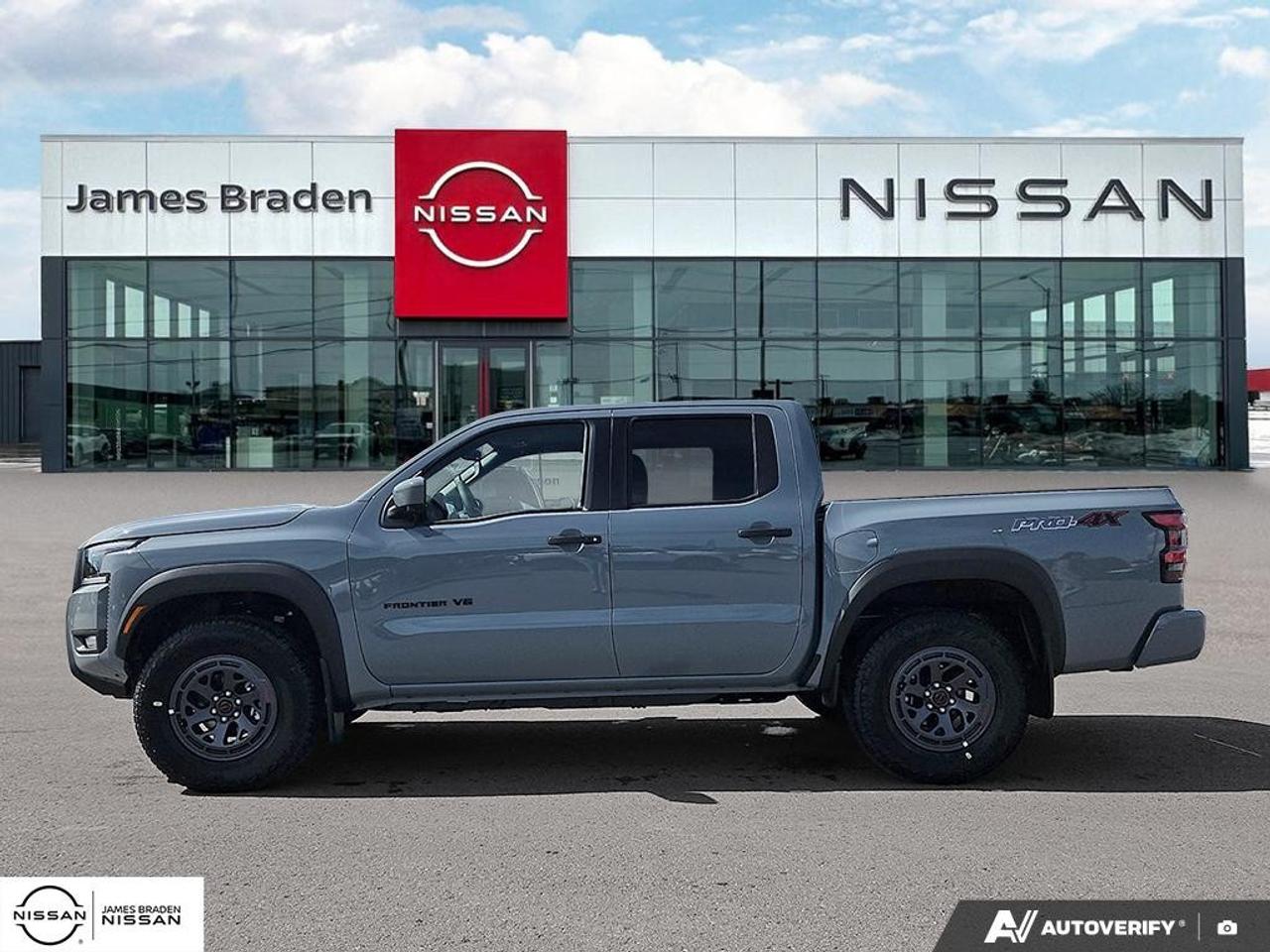 2027 Nissan Frontier Crew Cab 4x4 PRO-4X Luxury Photo