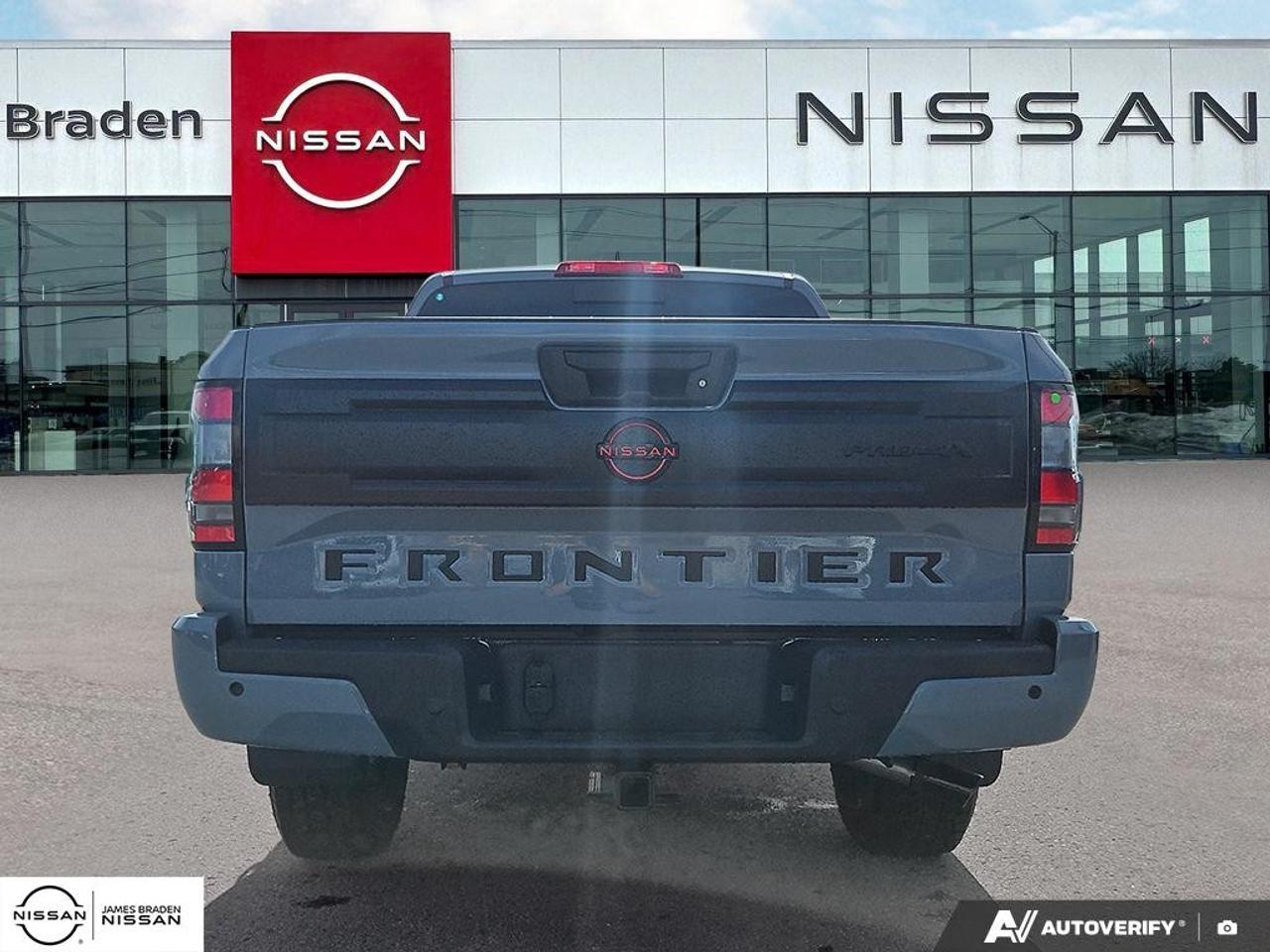2027 Nissan Frontier Crew Cab 4x4 PRO-4X Luxury Photo