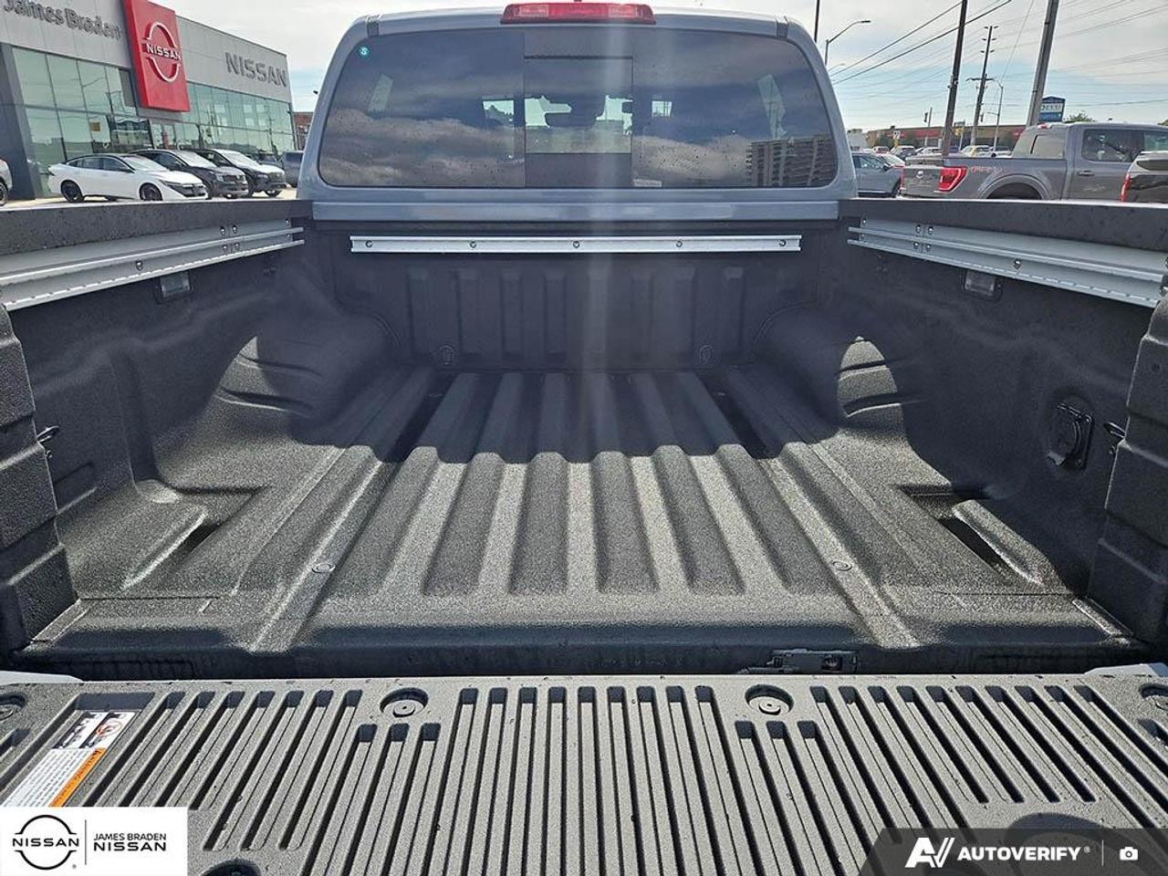 2027 Nissan Frontier Crew Cab 4x4 PRO-4X Luxury Photo