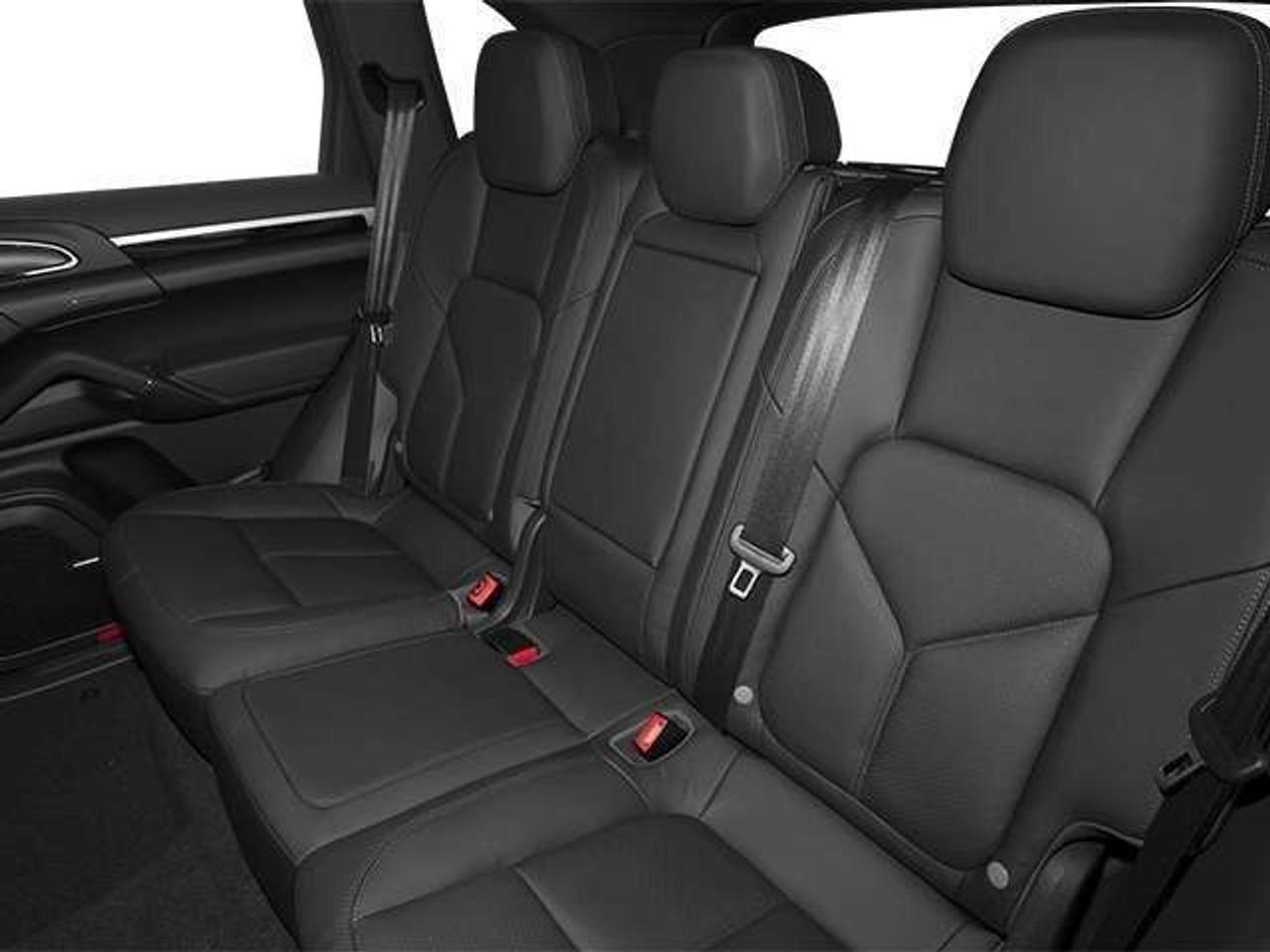 2013 Porsche Cayenne AWD 4DR DIESEL Photo