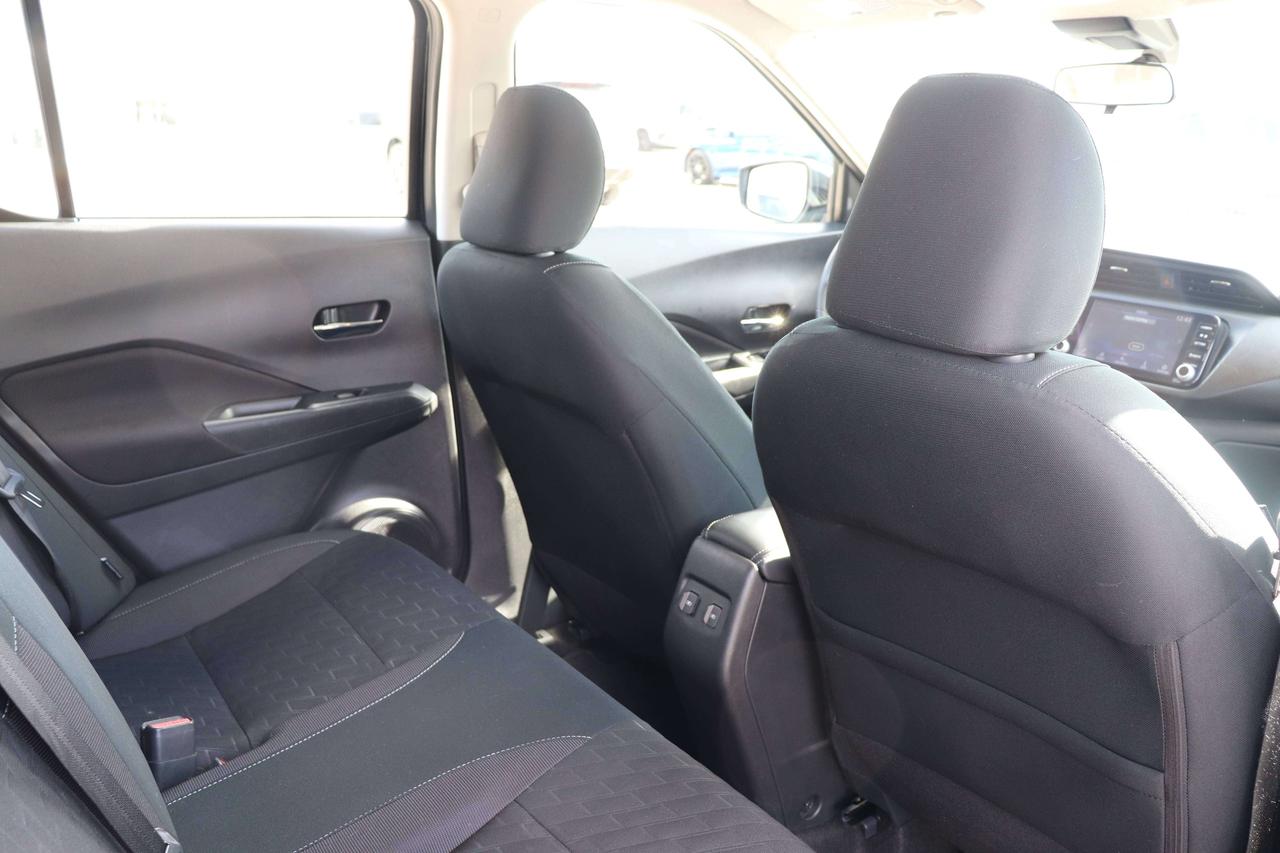 2024 Nissan Kicks SV FWD 1 OWNER NO ACCIDENTS HEATED SEATS& STEERING Photo