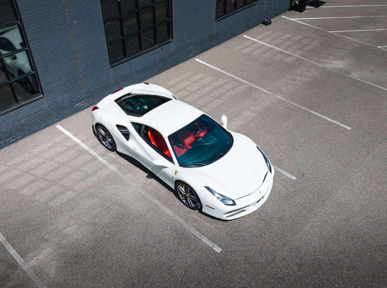 2019 Ferrari 488 Coupe Photo3