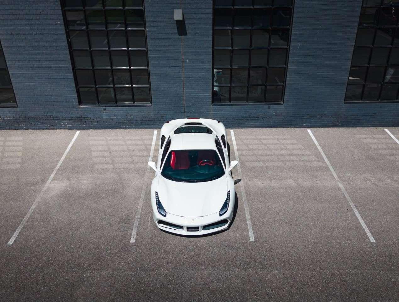 2019 Ferrari 488 Coupe Photo0
