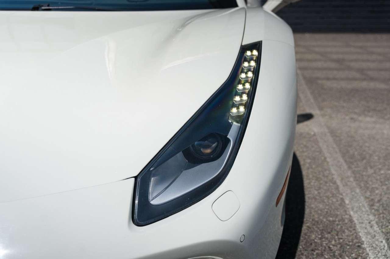 2019 Ferrari 488 Coupe Photo