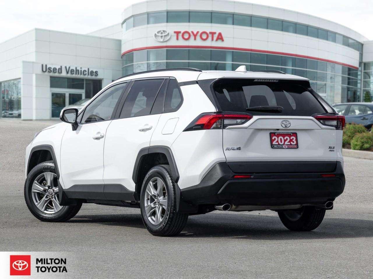 2023 Toyota RAV4 POWER SEAT SUNROOF HEATED STEERING ONE OWNER TCUV XLE Photo