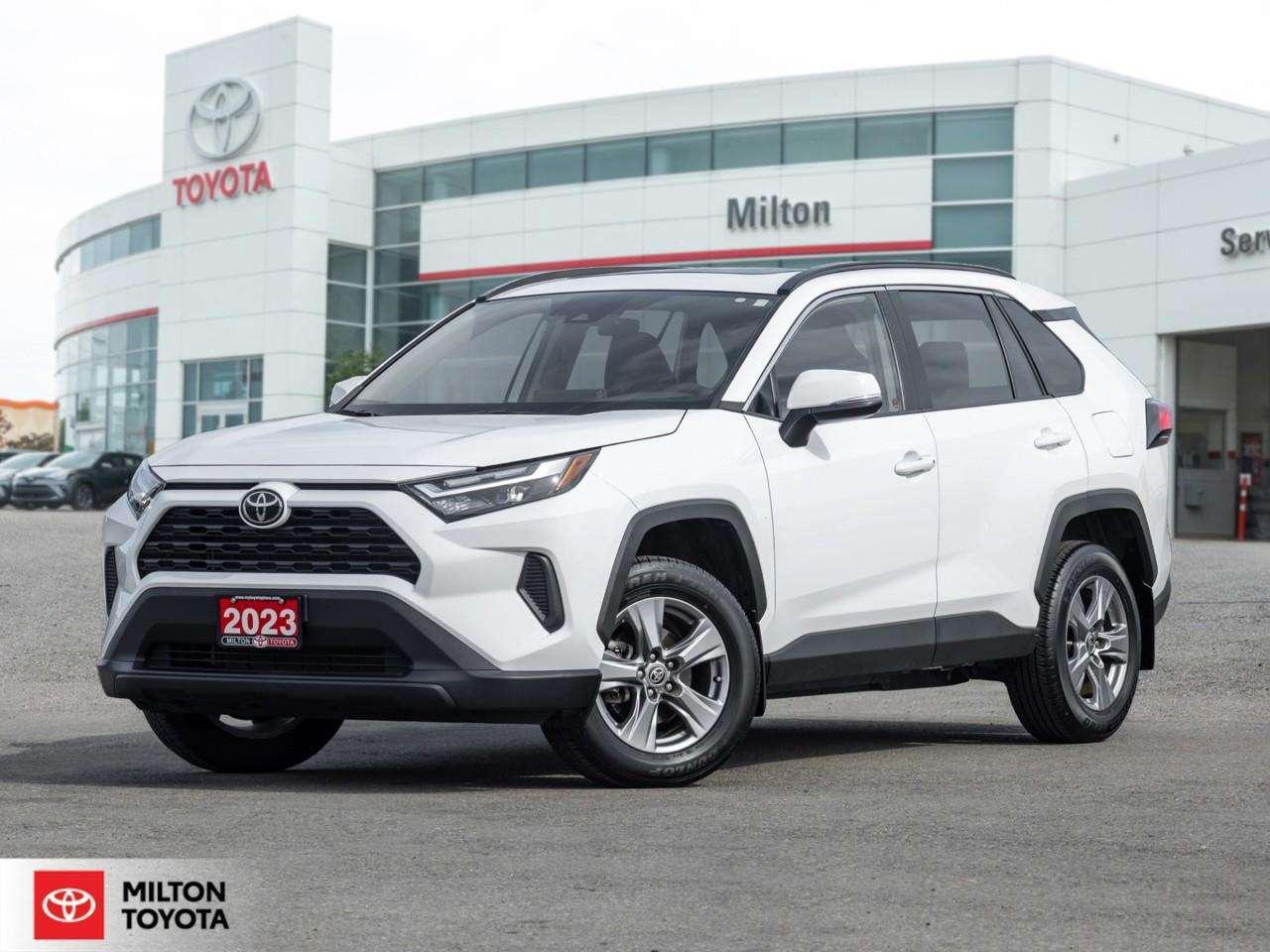 2023 Toyota RAV4 POWER SEAT SUNROOF HEATED STEERING ONE OWNER TCUV XLE Photo0