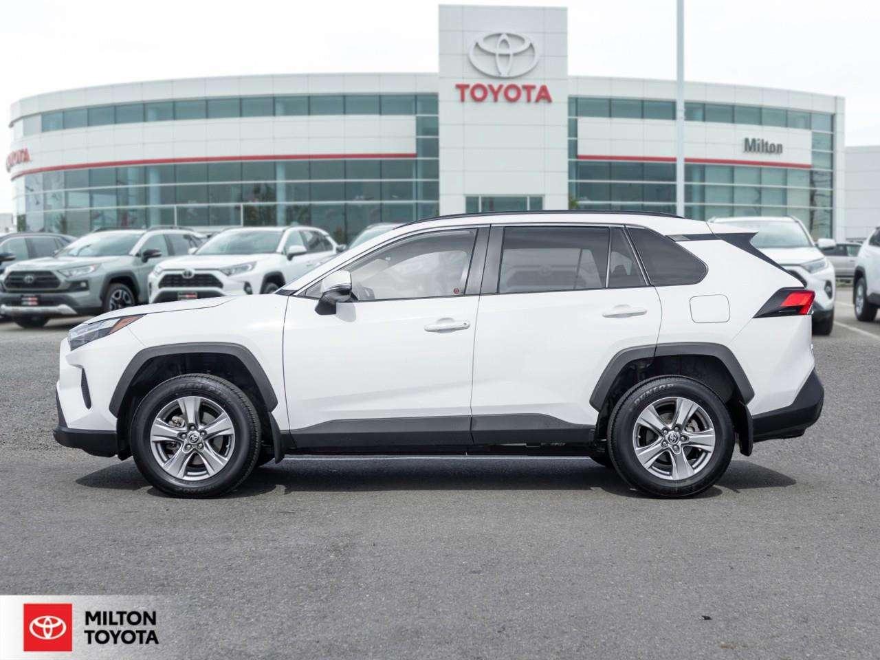2023 Toyota RAV4 POWER SEAT SUNROOF HEATED STEERING ONE OWNER TCUV XLE Photo