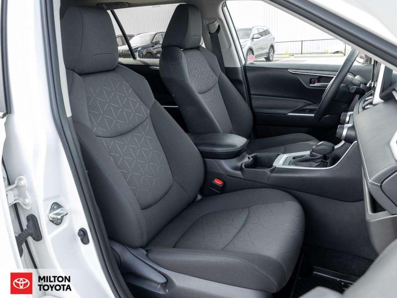 2023 Toyota RAV4 POWER SEAT SUNROOF HEATED STEERING ONE OWNER TCUV XLE Photo