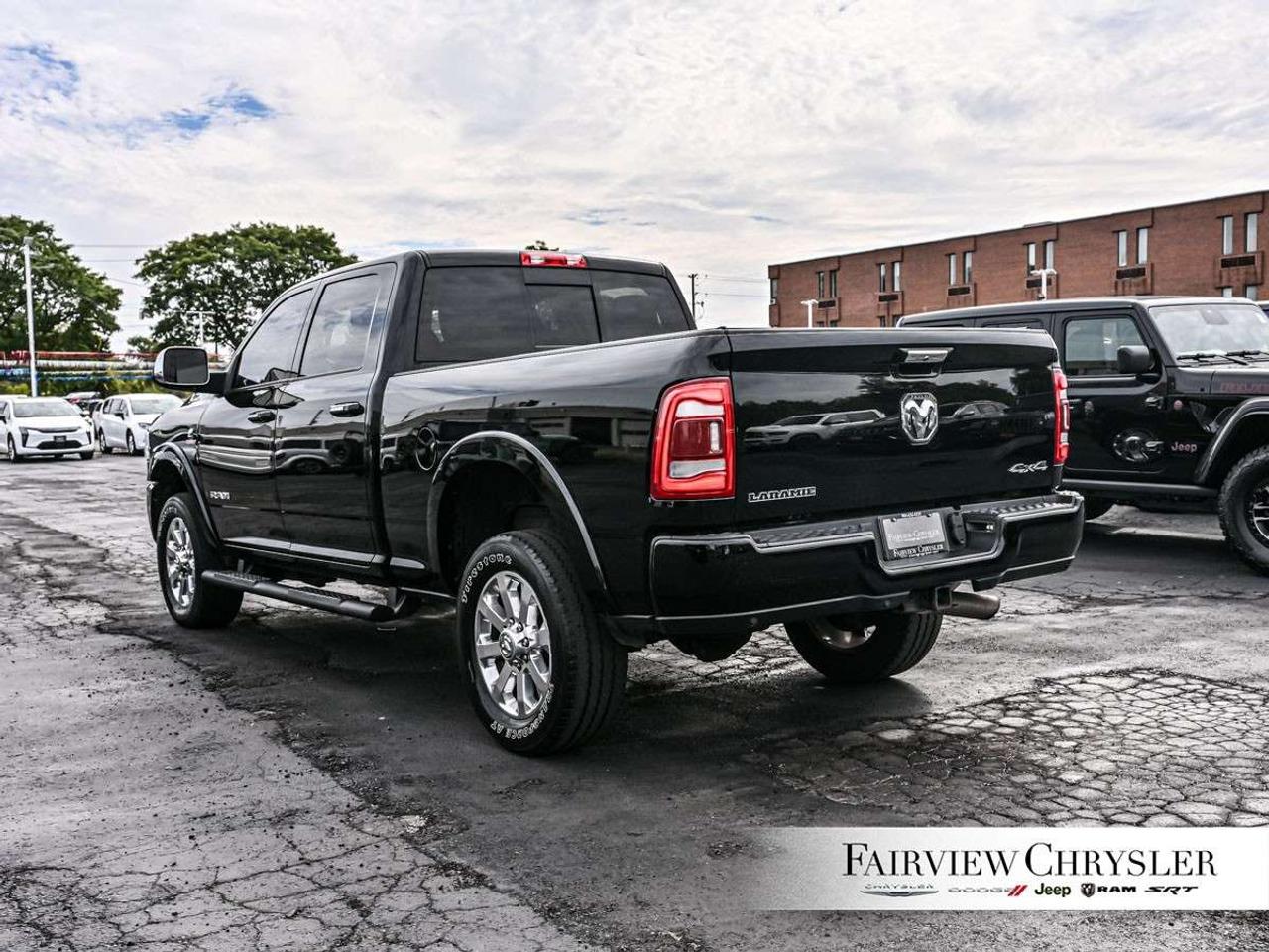 2022 RAM 2500 Laramie 4x4 Crew Cab 6'4 Box CUMMINS   LEATHER   NAV   HARMAN/KARDON   REMOTE TAILGATE   CARPLAY Photo3