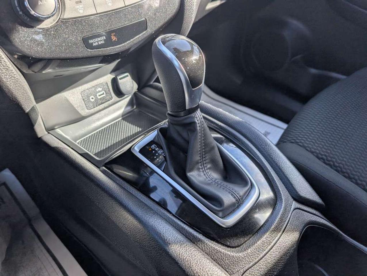 2023 Nissan Qashqai S   HTD SEATS   CARPLAY/ANDROID   CAMERA Photo