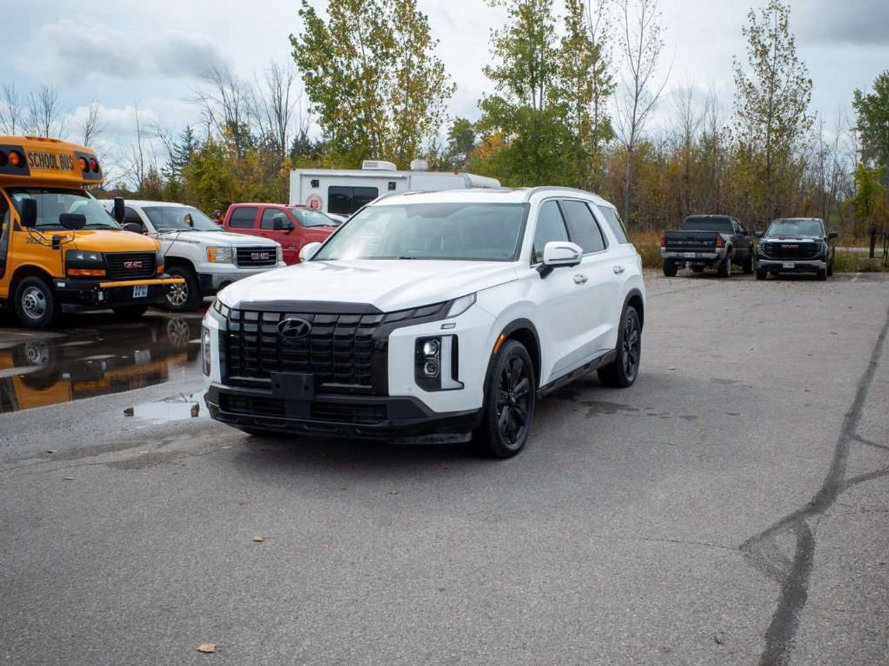 2023 Hyundai PALISADE Urban - Premium Sound System   Cooled Front Seats Photo