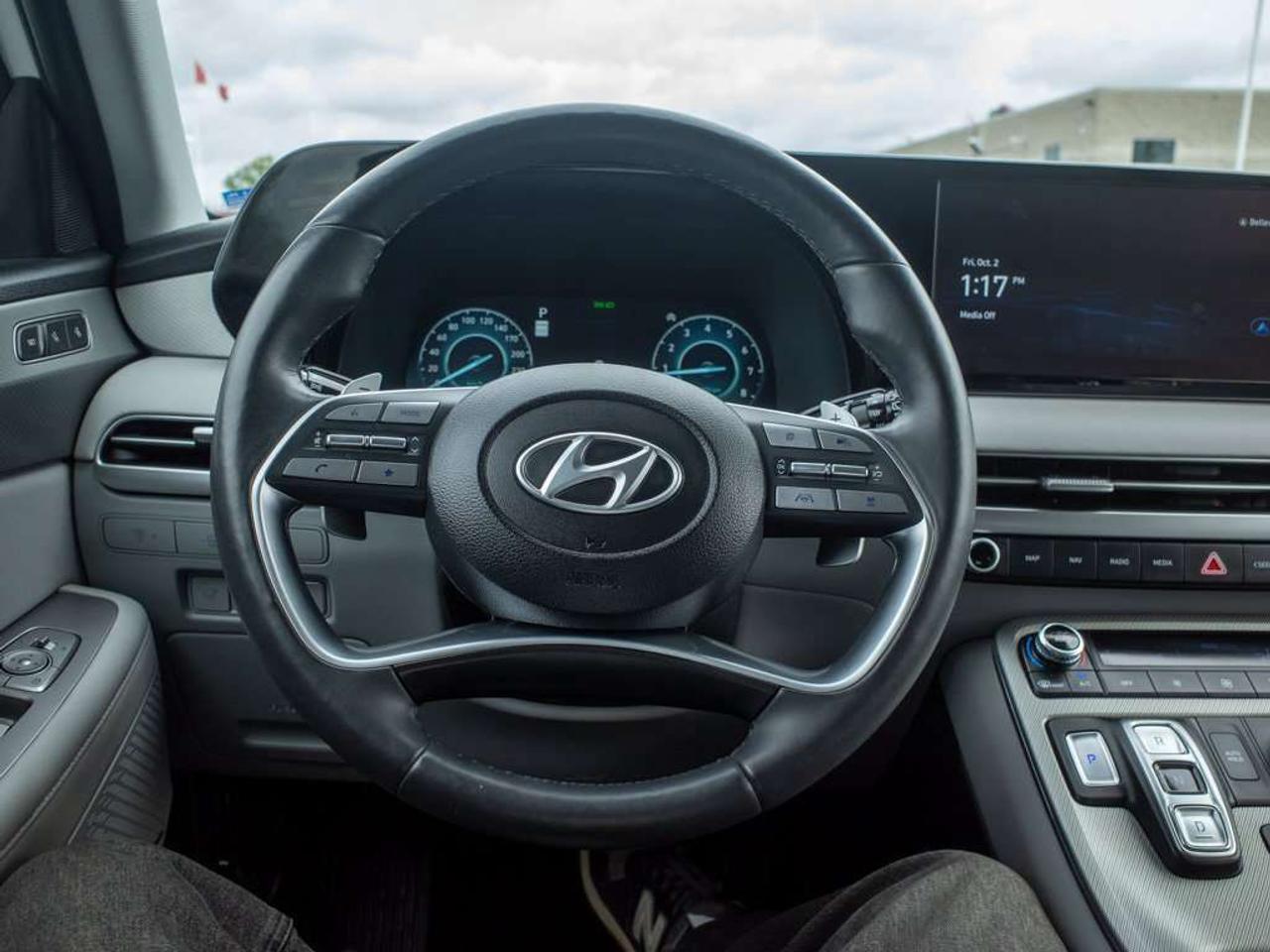 2023 Hyundai PALISADE Urban - Premium Sound System   Cooled Front Seats Photo