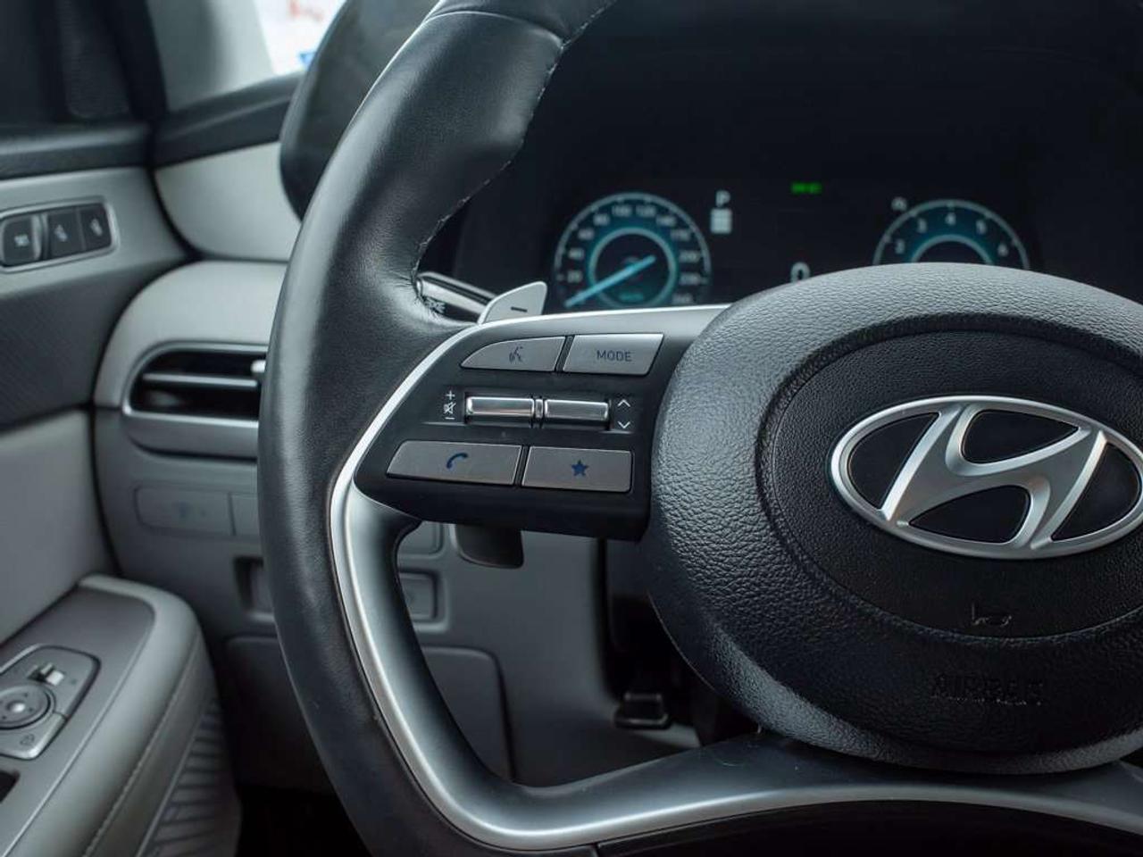 2023 Hyundai PALISADE Urban - Premium Sound System   Cooled Front Seats Photo