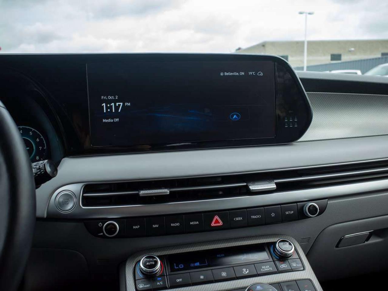 2023 Hyundai PALISADE Urban - Premium Sound System   Cooled Front Seats Photo