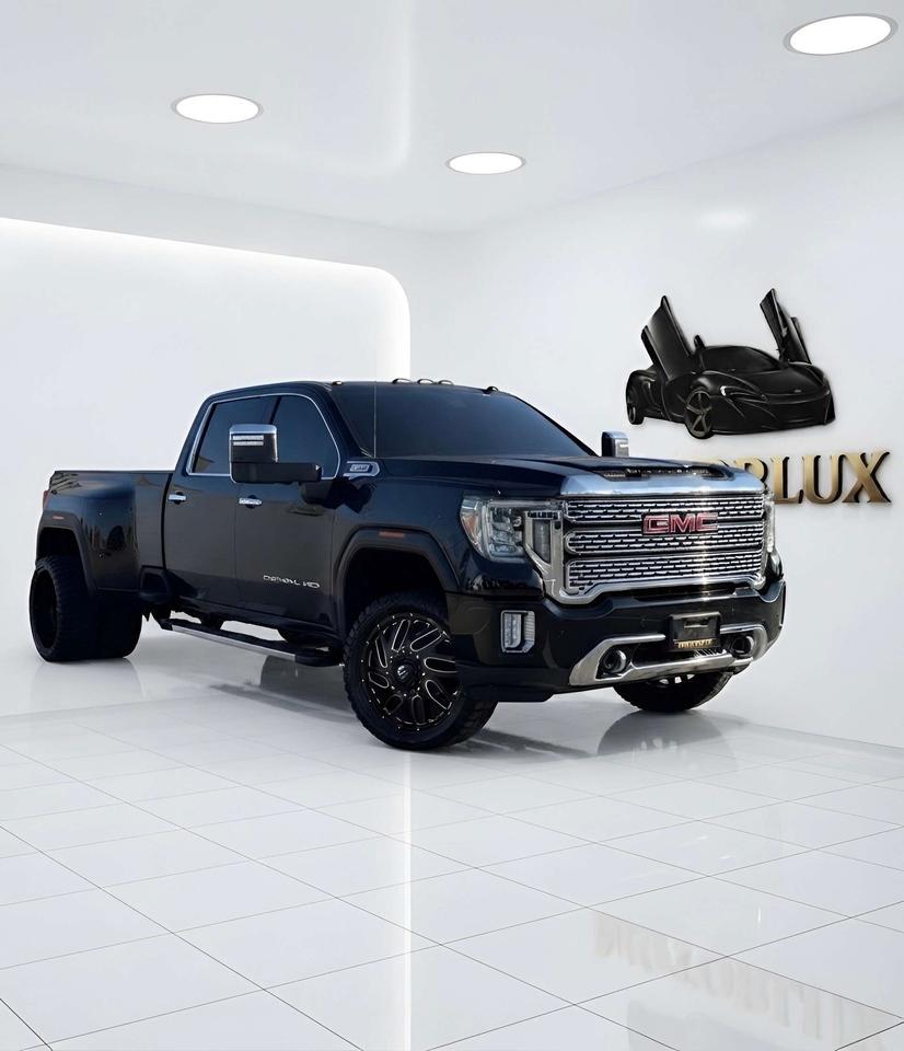 2020 GMC Sierra 3500HD 4WD Crew Cab 172 Denali 8'2 Box Photo0