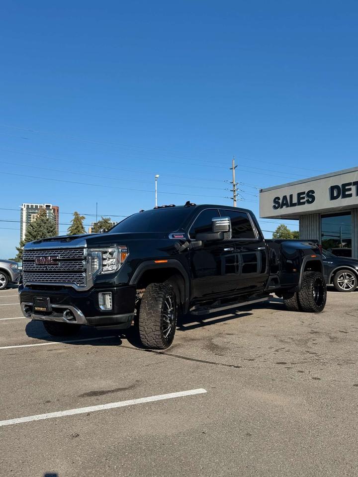 2020 GMC Sierra 3500HD 4WD Crew Cab 172 Denali 8'2 Box Photo